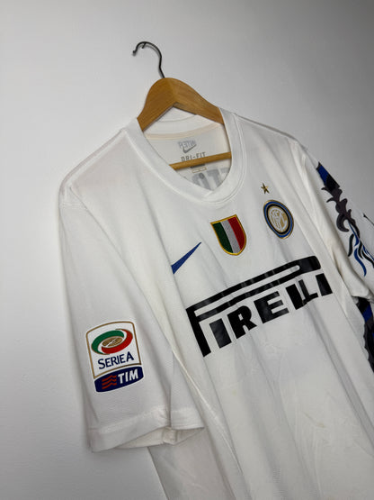 Samuel Eto'o Inter Milan 2010-11 away football shirt (L)