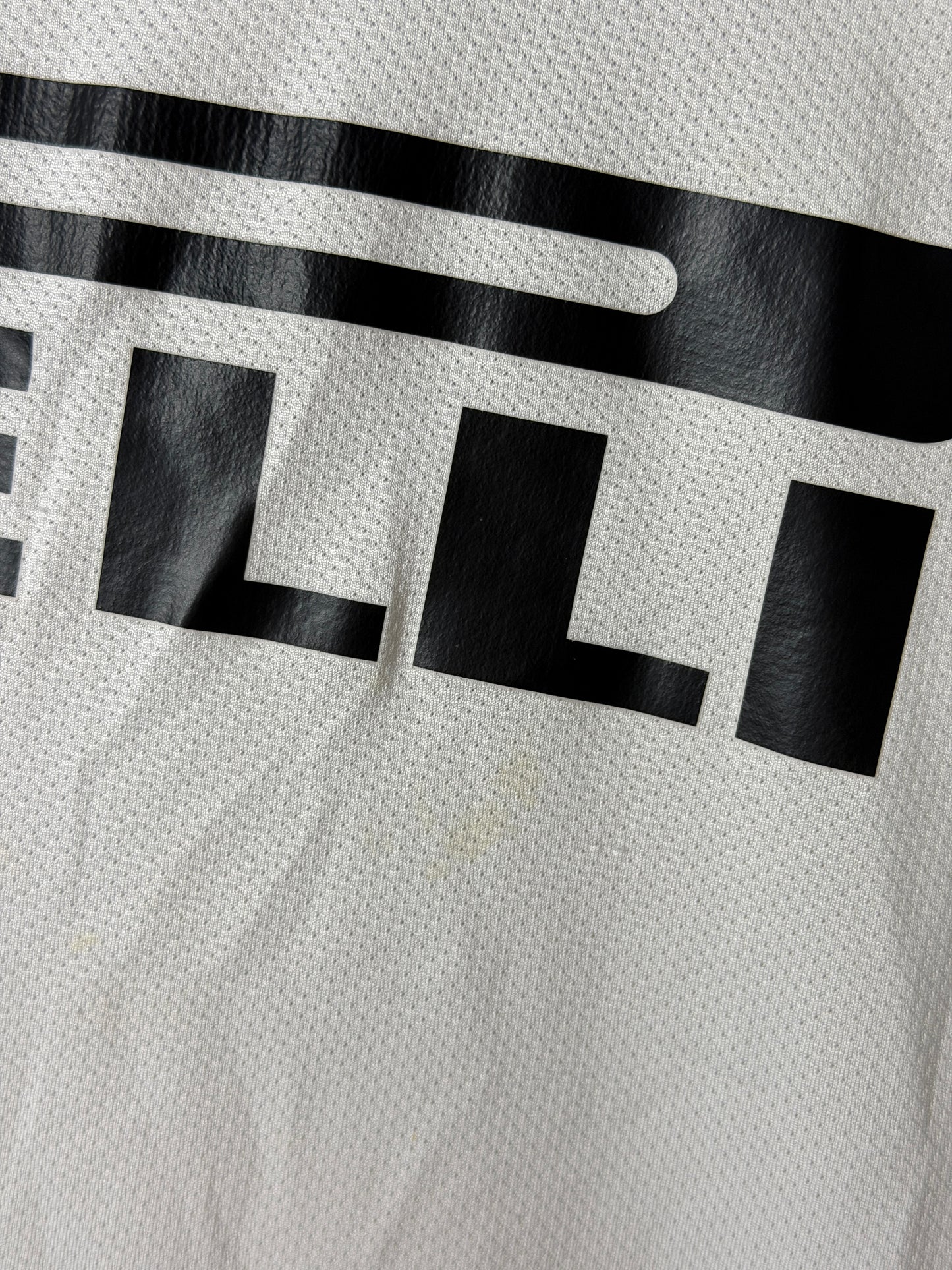 Samuel Eto'o Inter Milan 2010-11 away football shirt (L)