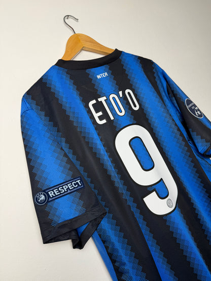 Samuel Eto'o Inter Milan 2010-11 home football shirt (XL)