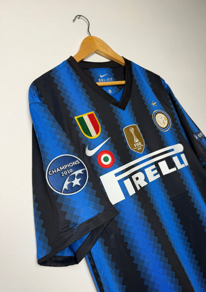 Samuel Eto'o Inter Milan 2010-11 home football shirt (XL)