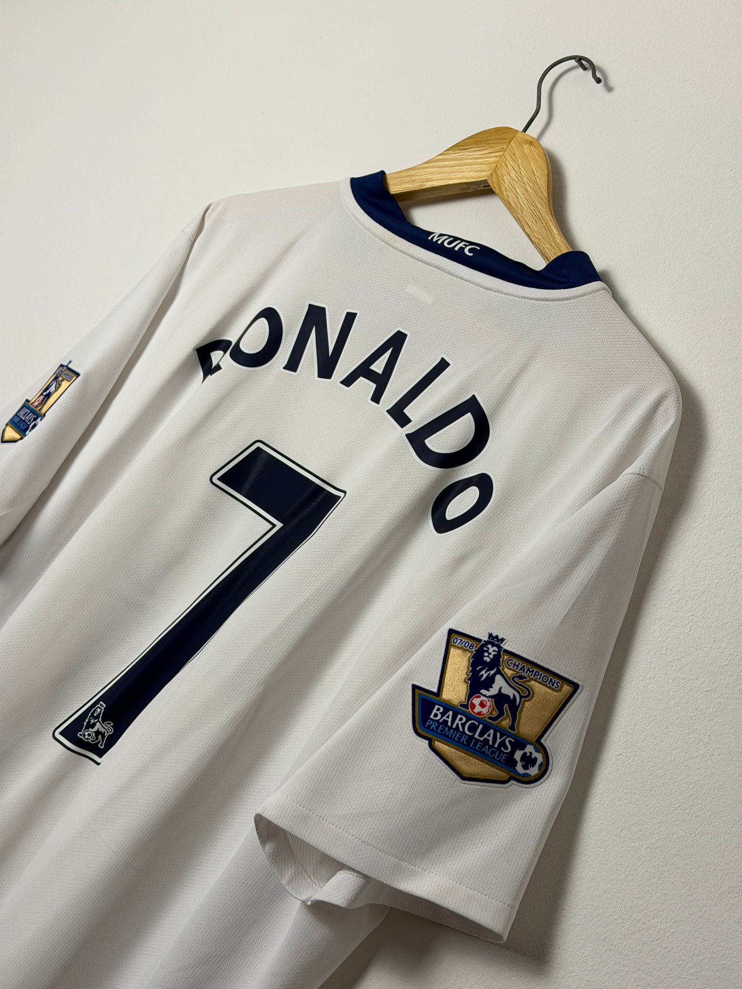 Cristiano Ronaldo Manchester United 2008-09 away football shirt (XXL)