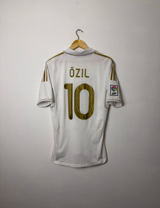 Mesut Ozil Real Madrid CF 2011-12 home football shirt (M)