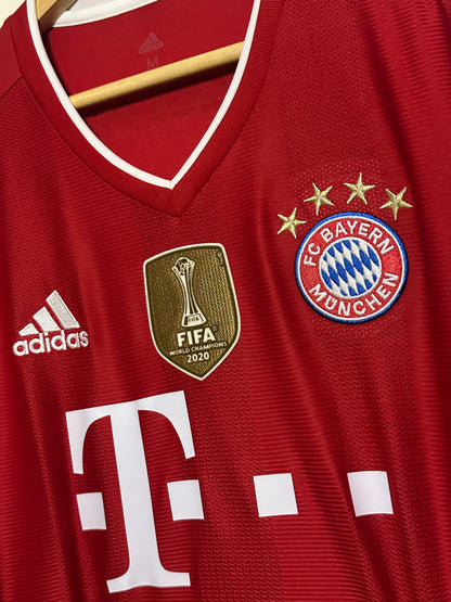 Robert Lewandowski FC Bayern Munich 2020-21 home football shirt (M)