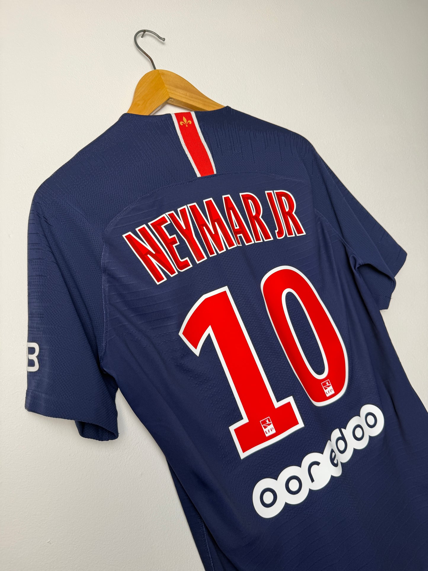 Neymar JR PSG 2018-19 home football shirt (M)