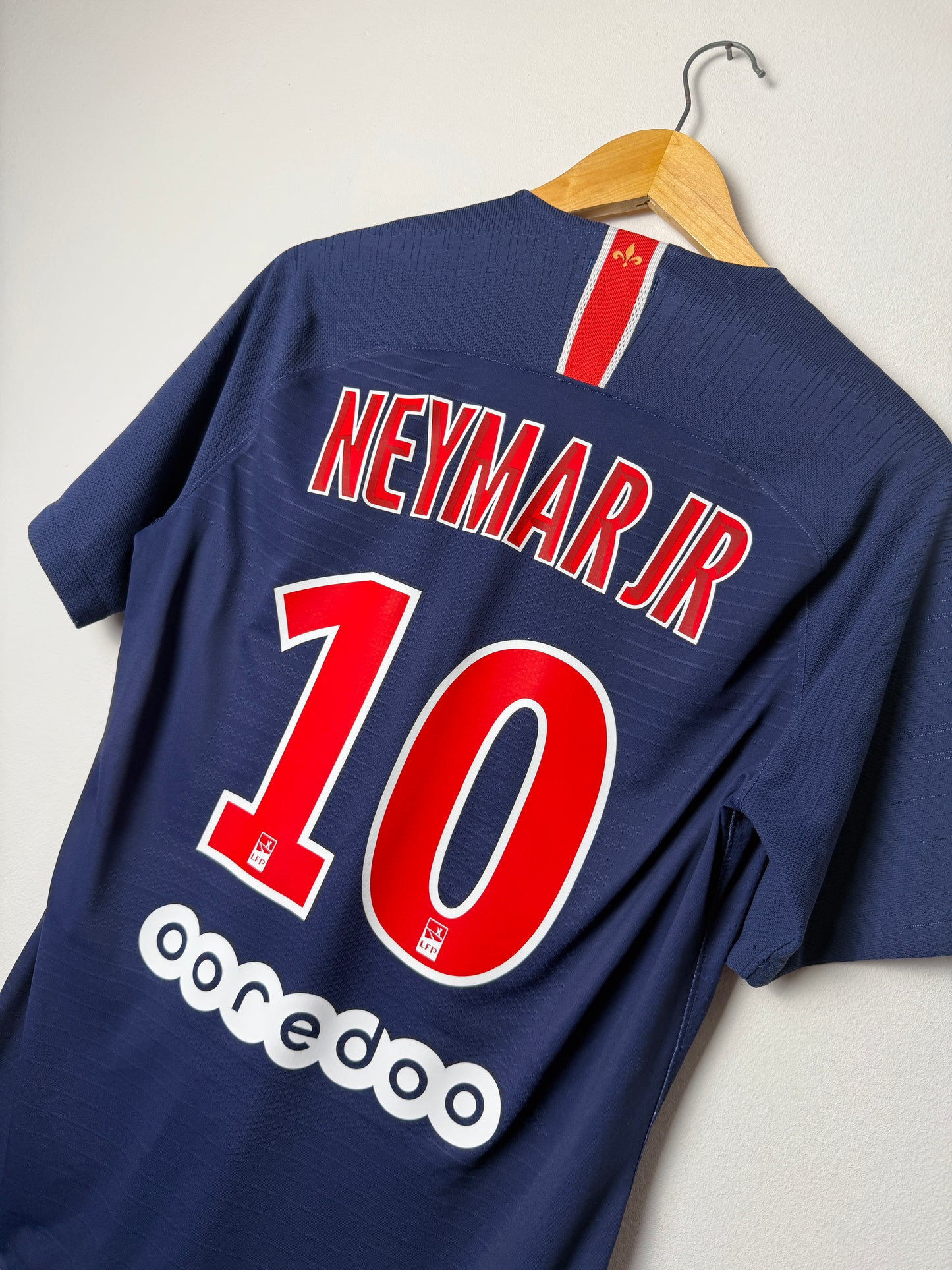 Neymar JR PSG 2018-19 home football shirt (M)