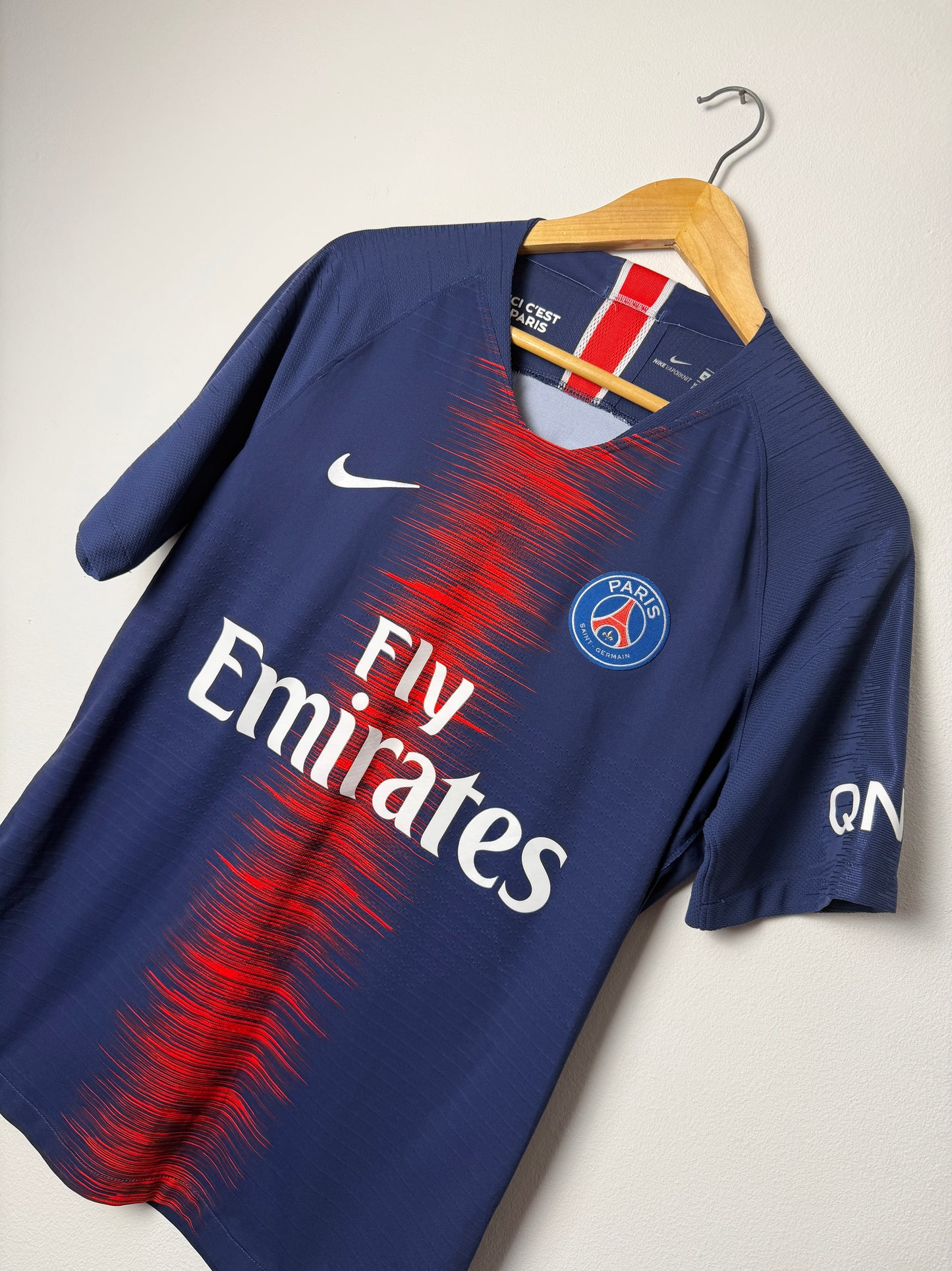 Neymar JR PSG 2018-19 home football shirt (M)