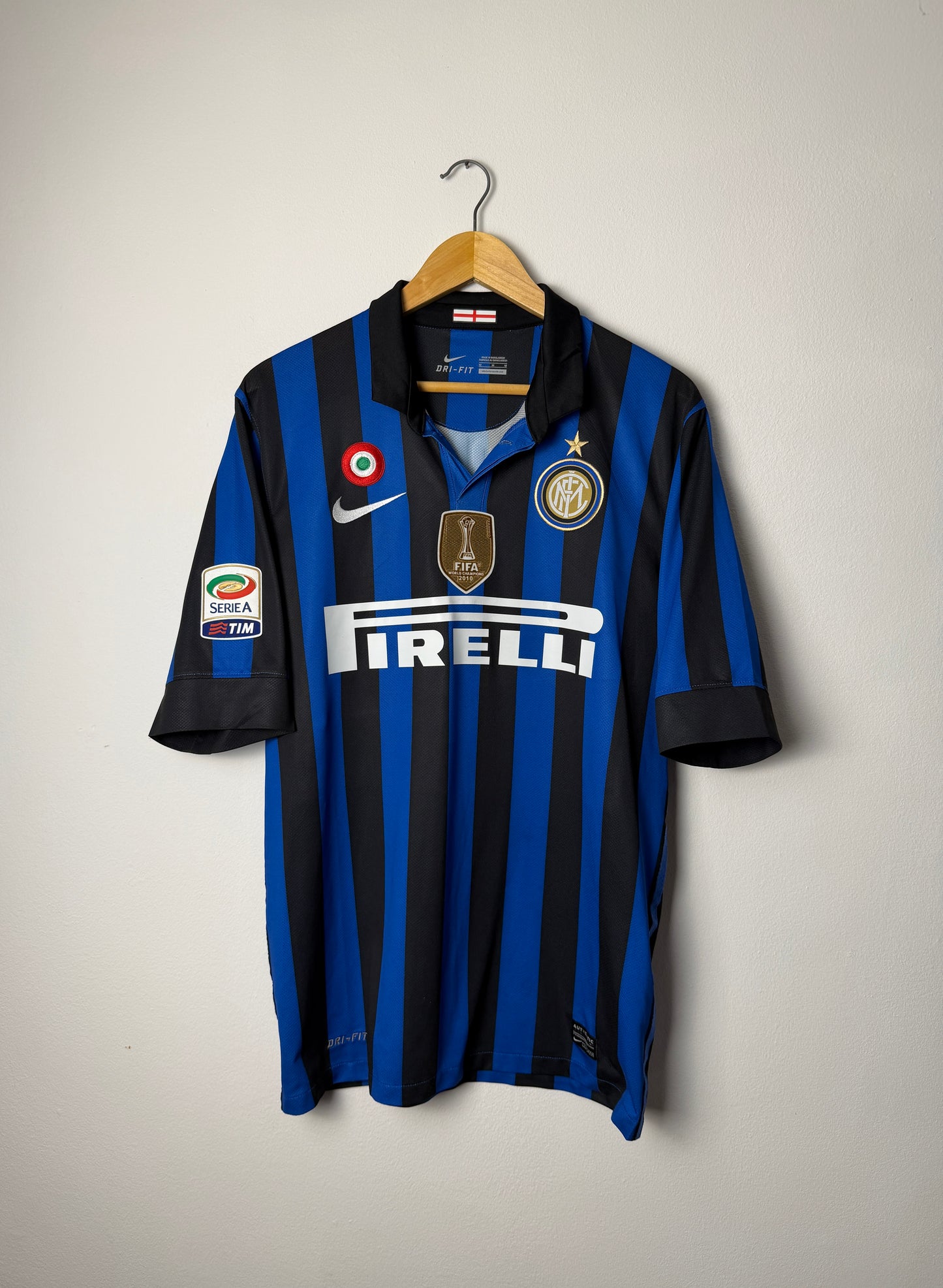 Diego Forlan Inter Milan 2011-12 home football shirt (M)