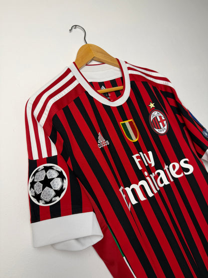 Zlatan Ibrahimovic AC Milan 2011-12 home football shirt (M)