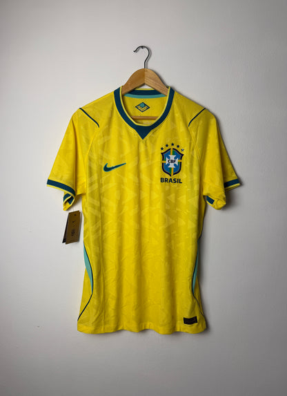 Brazil 2026 World Cup home football shirt (L)