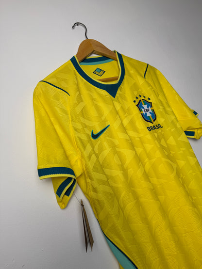 Brazil 2026 World Cup home football shirt (L)