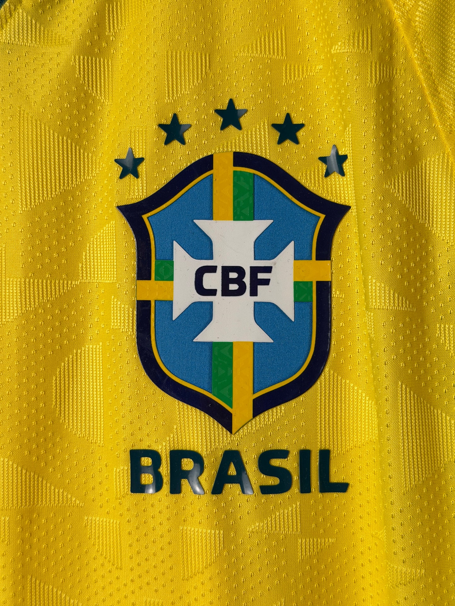 Brazil 2026 World Cup home football shirt (L)