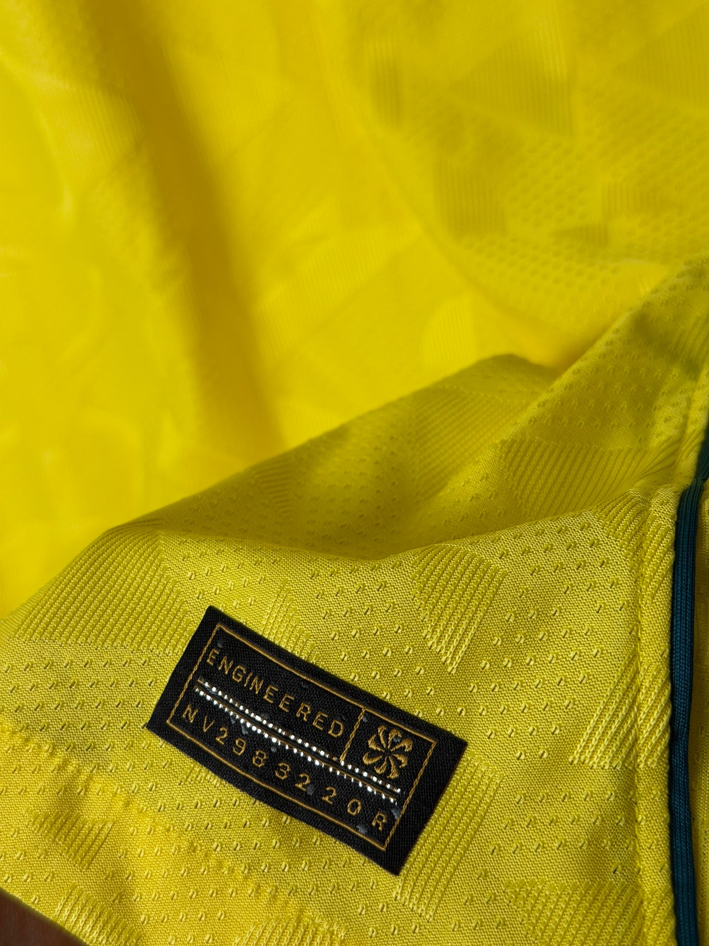 Brazil 2026 World Cup home football shirt (L)