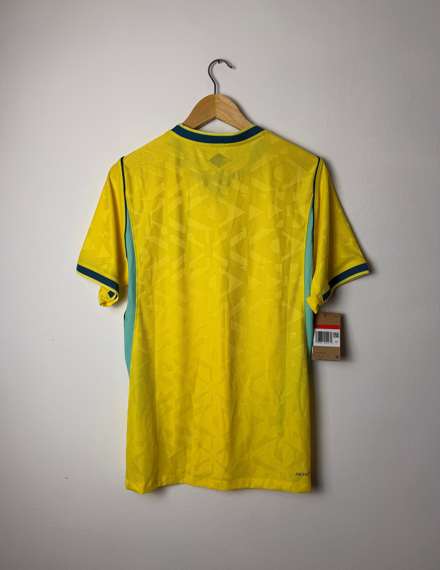 Brazil 2026 World Cup home football shirt (L)