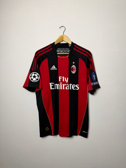 Zlatan Ibrahimovic AC Milan 2010-11 home football shirt (M)