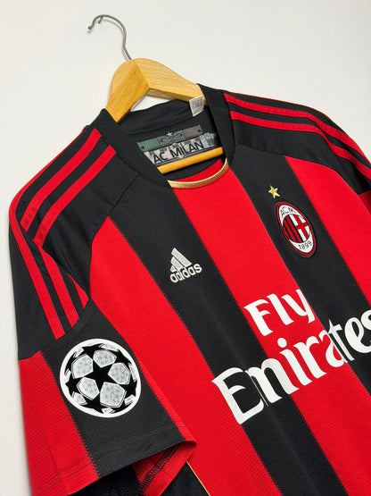 Zlatan Ibrahimovic AC Milan 2010-11 home football shirt (M)