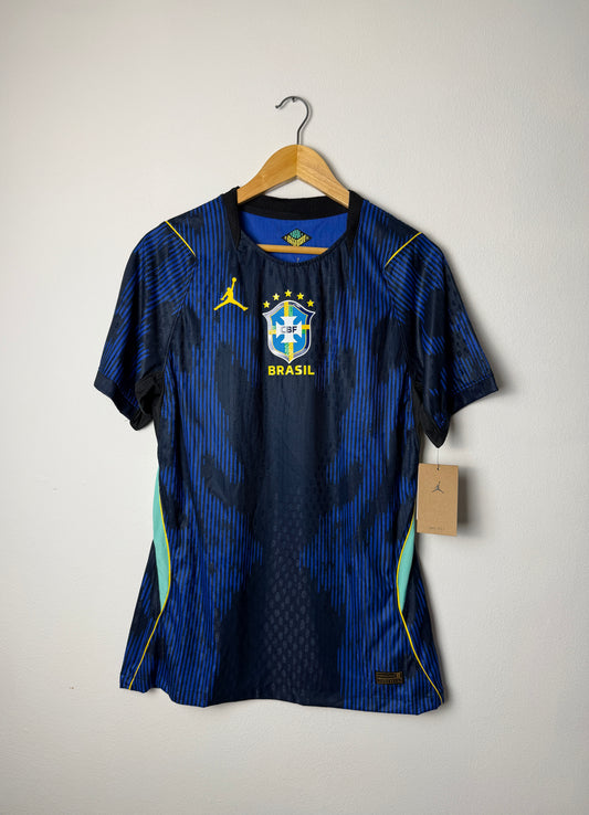 Brazil 2026 World Cup away football shirt (L)