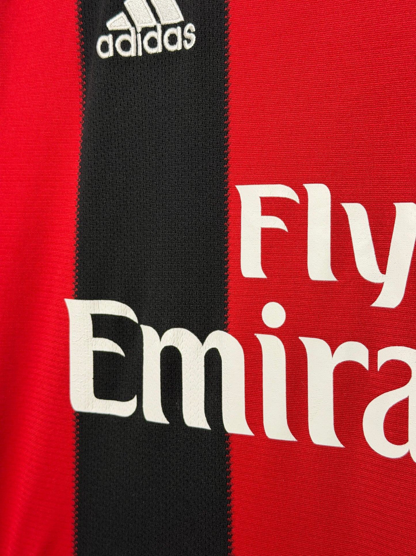Zlatan Ibrahimovic AC Milan 2010-11 home football shirt (M)