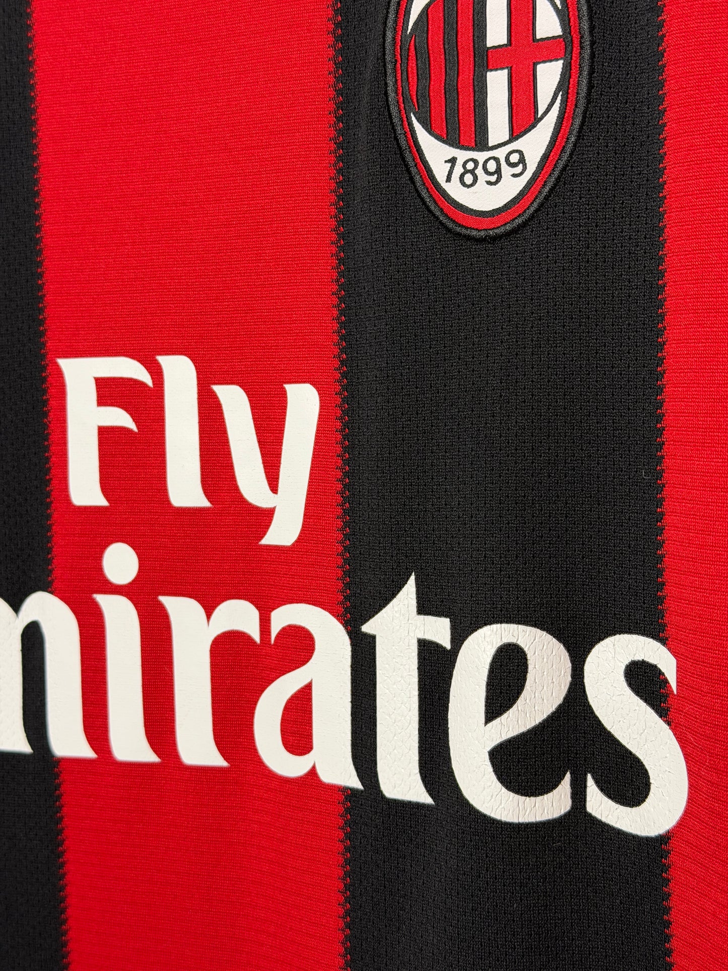 Zlatan Ibrahimovic AC Milan 2010-11 home football shirt (M)