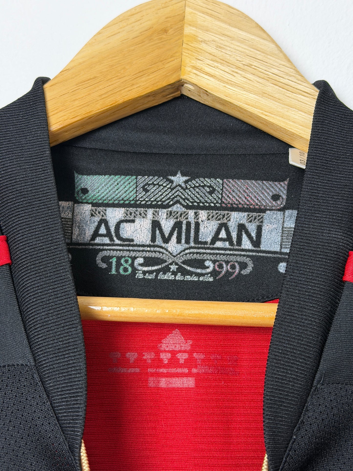 Zlatan Ibrahimovic AC Milan 2010-11 home football shirt (M)