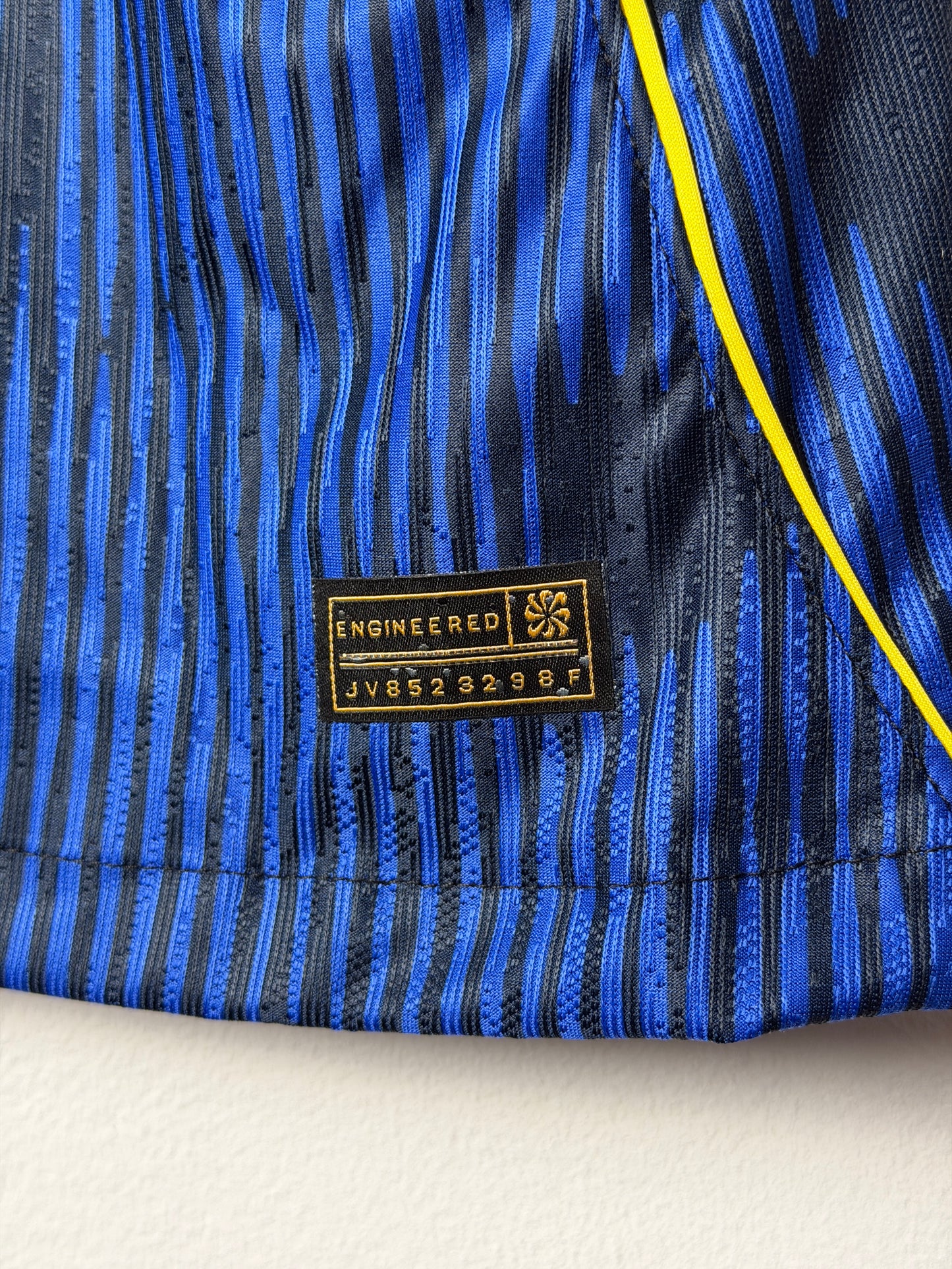 Brazil 2026 World Cup away football shirt (L)