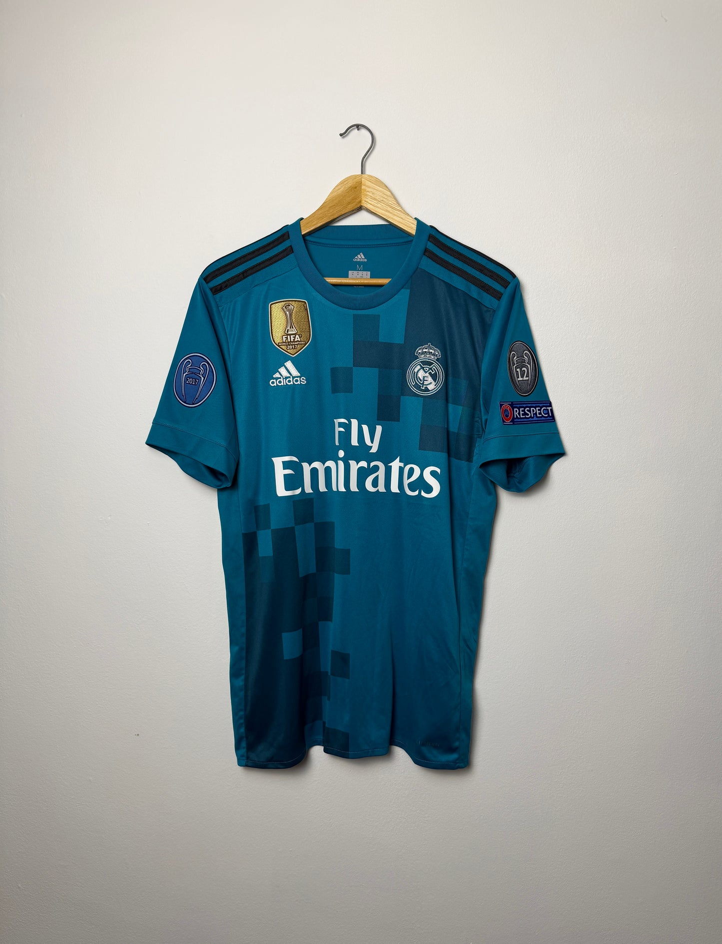 Cristiano Ronaldo Real Madrid CF 2017-18 third football shirt (M)