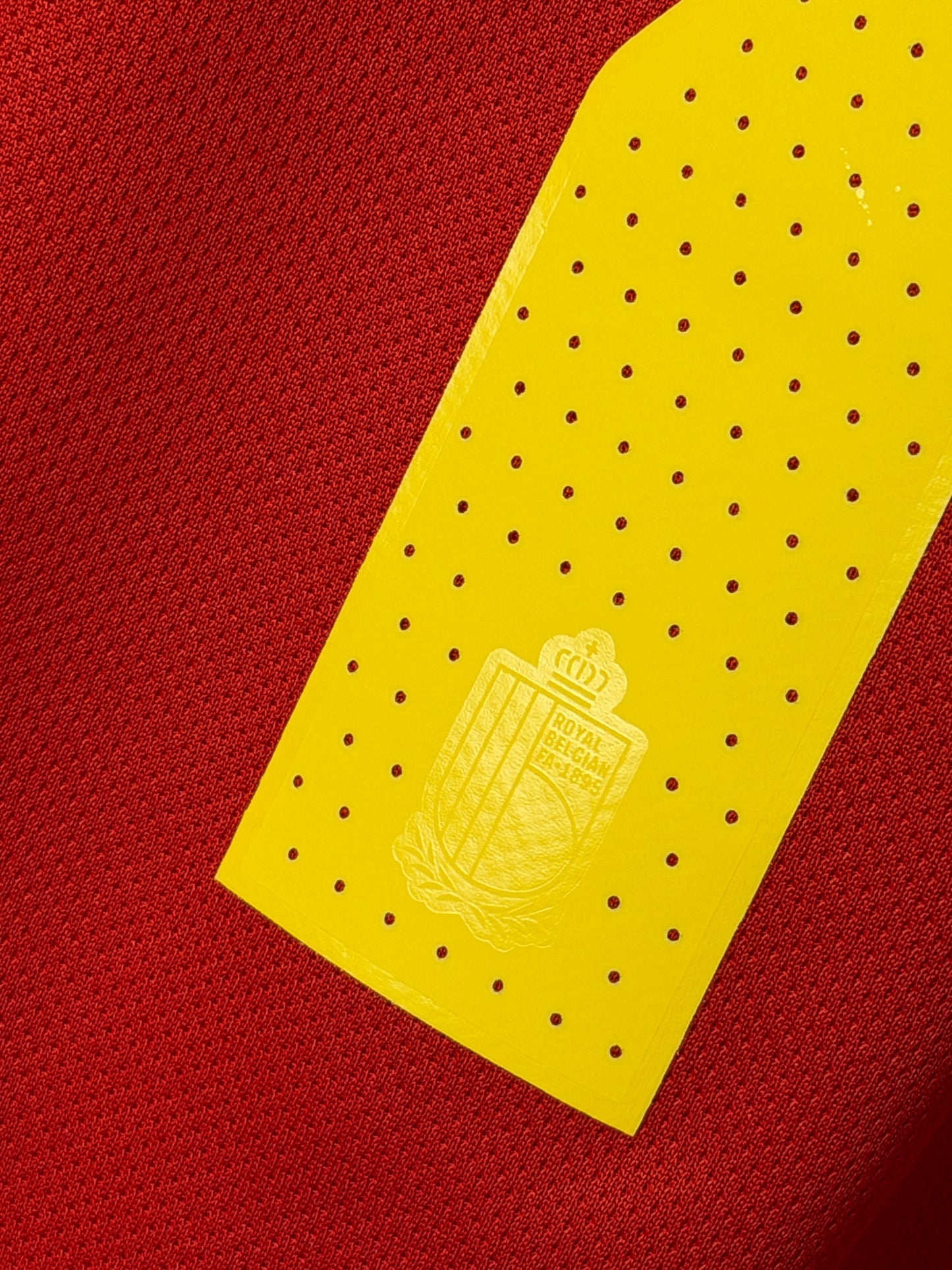 Kevin De Bruyne Belgium 2022 World Cup home football shirt (M)