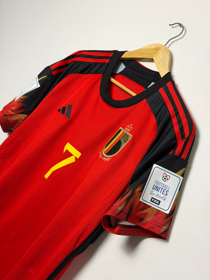 Kevin De Bruyne Belgium 2022 World Cup home football shirt (M)