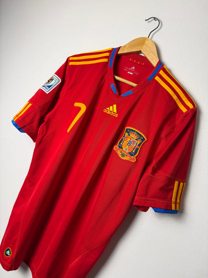 David Villa Spain 2010 World Cup home football shirt (L)