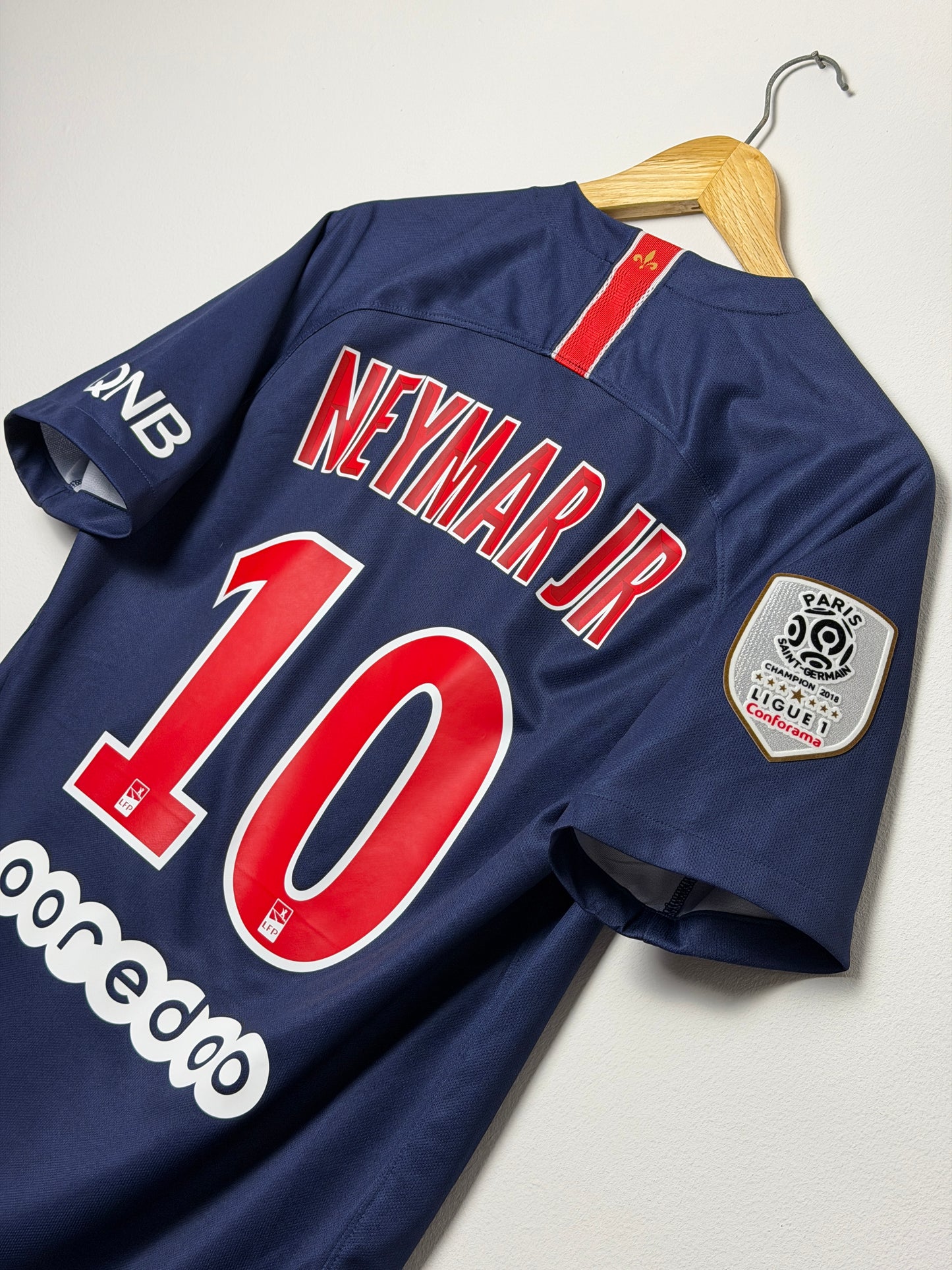 Neymar JR PSG 2018-19 home football shirt (M)