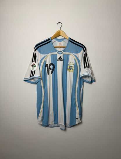 Lionel Messi Argentina 2006 World Cup home football shirt (L)