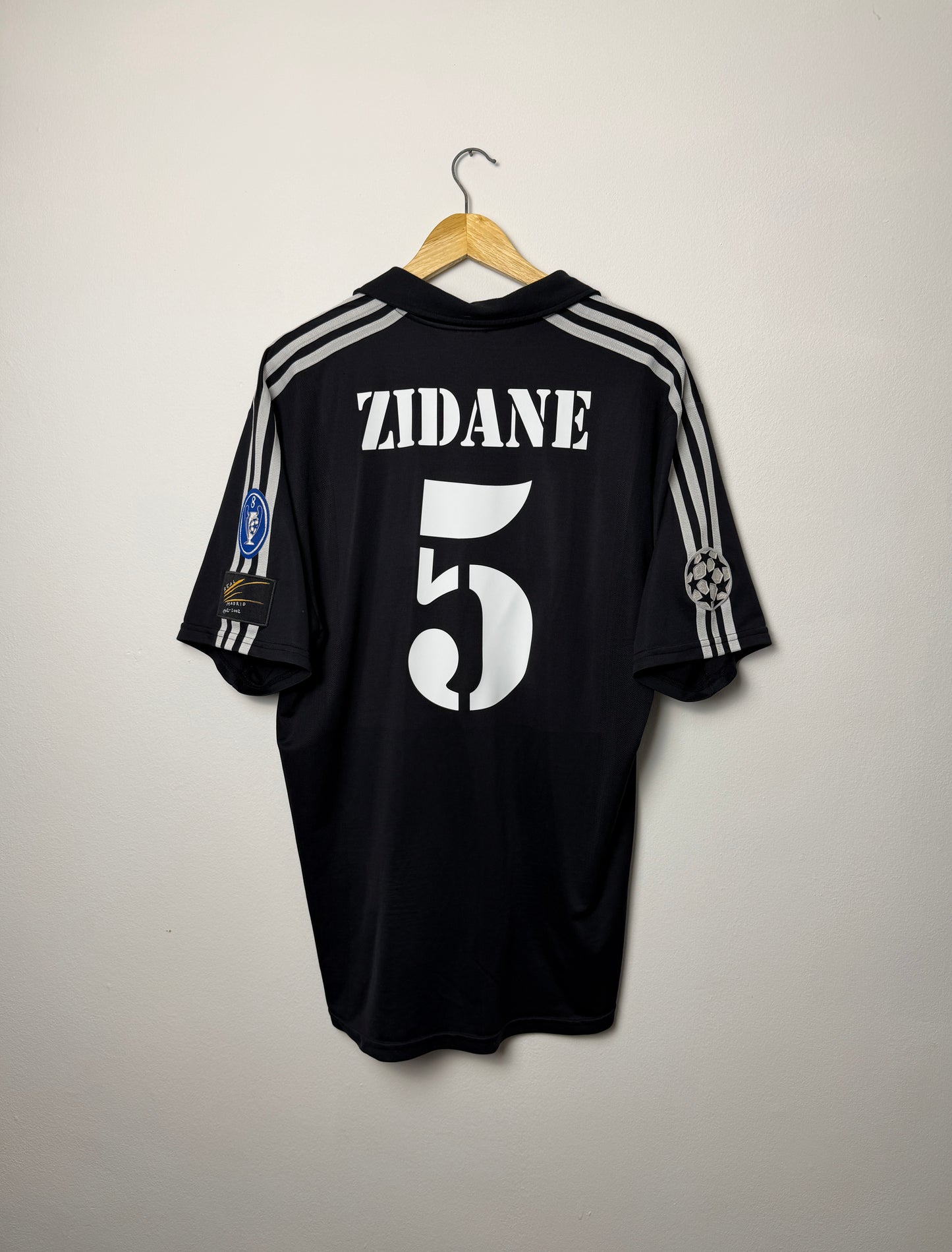 Zinedine Zidane Real Madrid CF 2002-03 away football shirt (L)