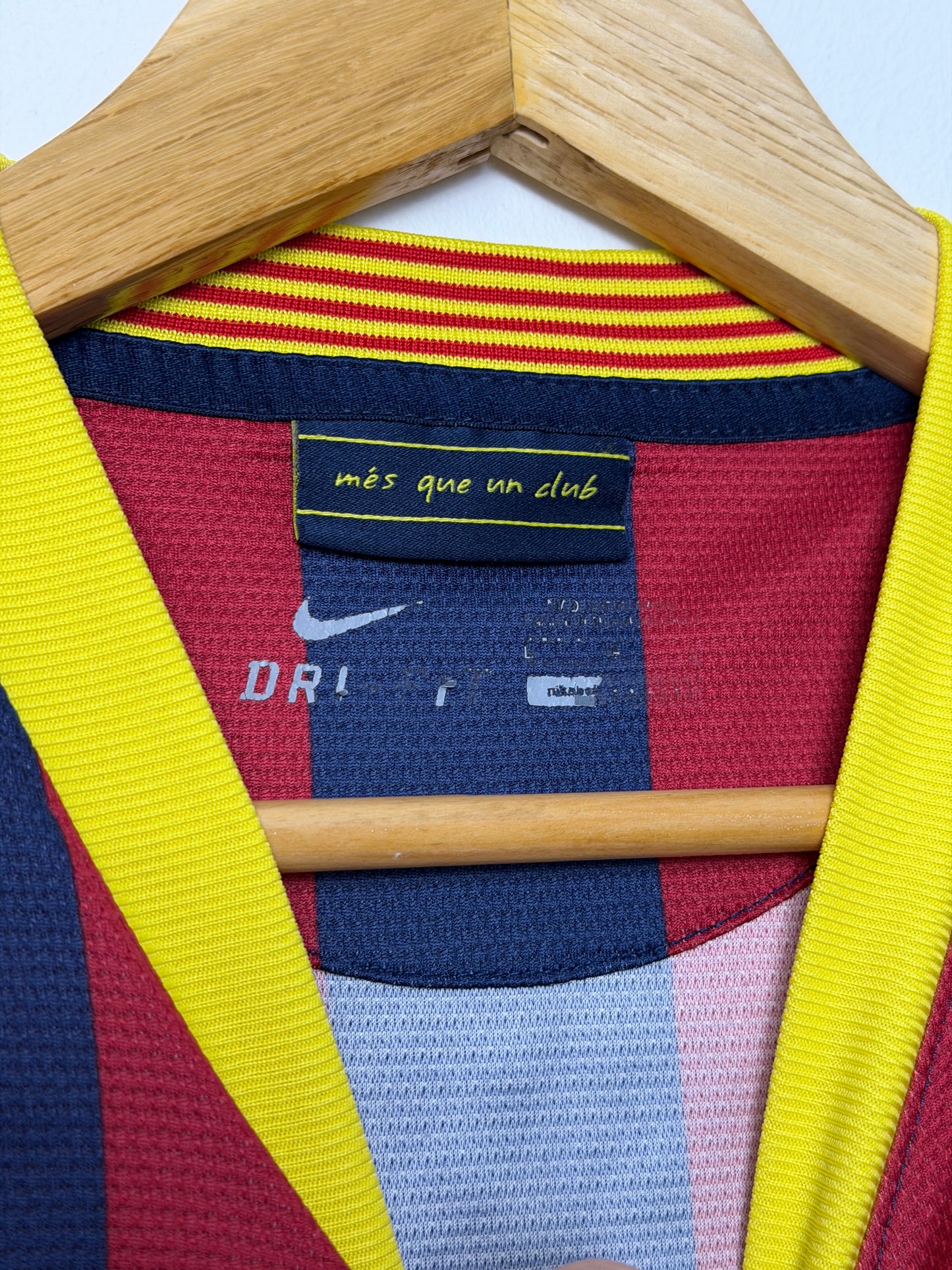 Lionel Messi FC Barcelona 2013-14 home football shirt (L)