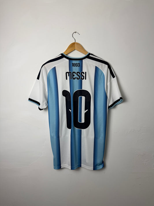 Lionel Messi Argentina 2026 World Cup home football shirt (M)