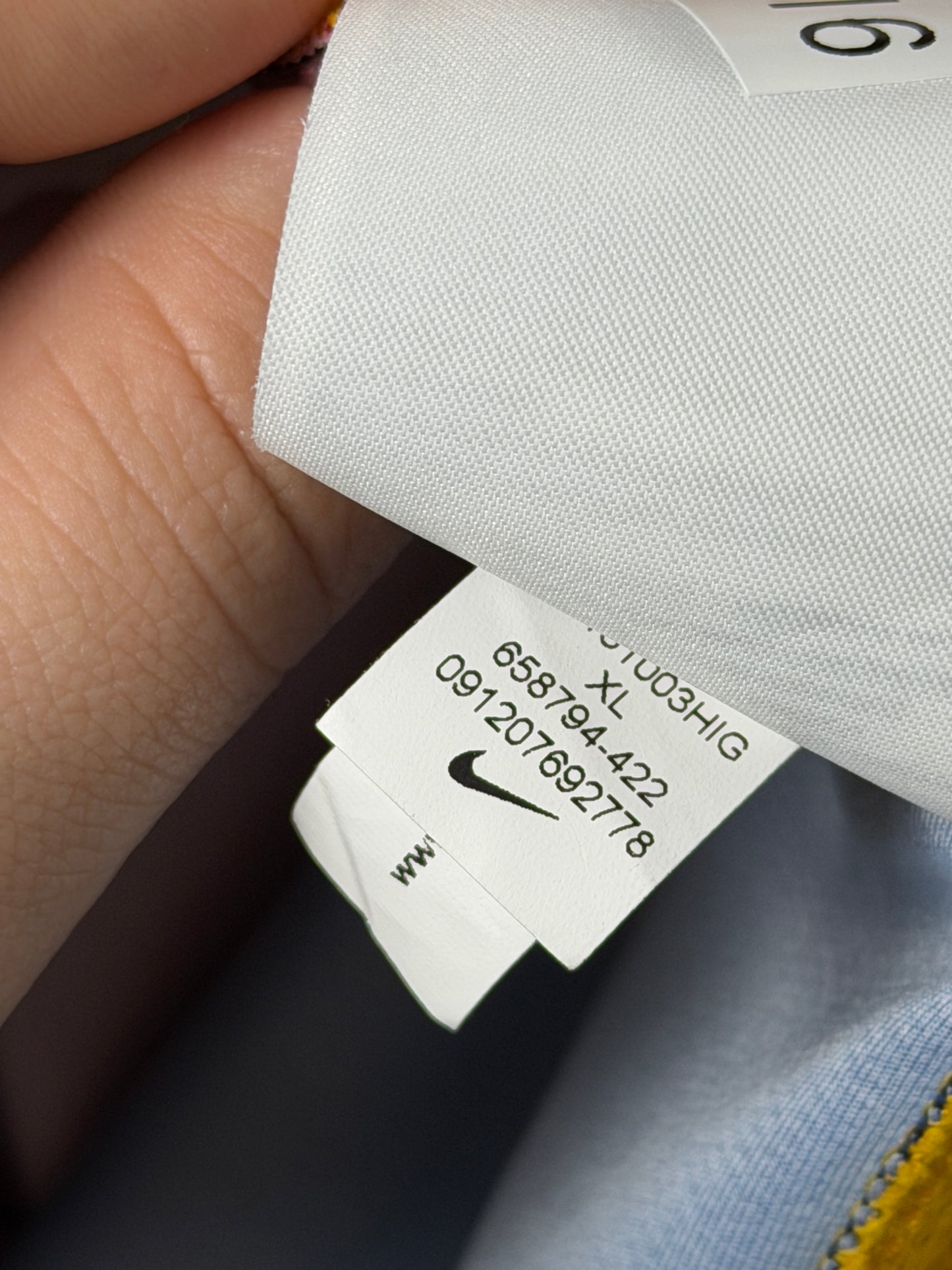 Neymar JR FC Barcelona 2016-17 home football shirt (XL)