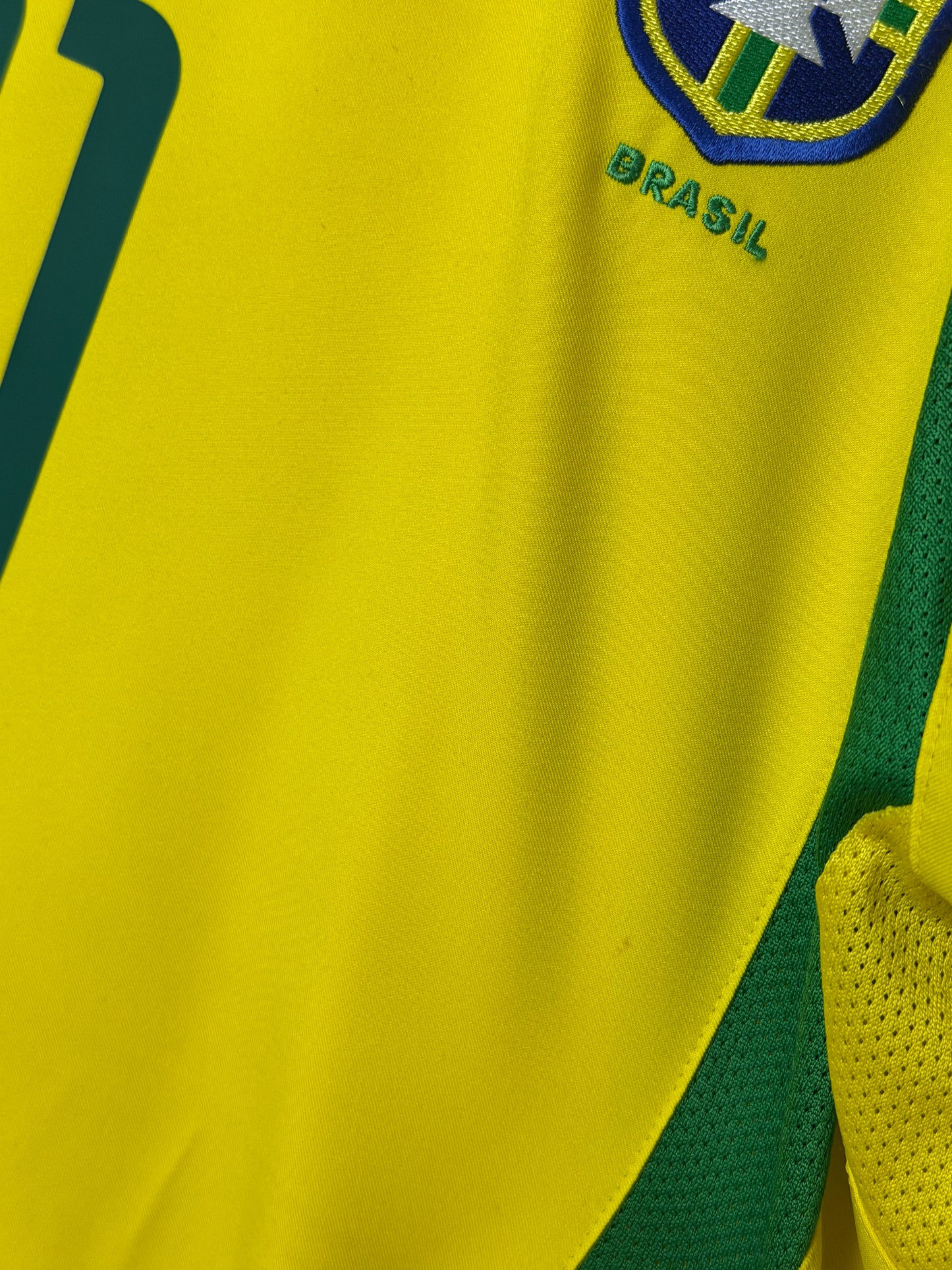 Ronaldinho Brazil 2002 World Cup home football shirt (XL)