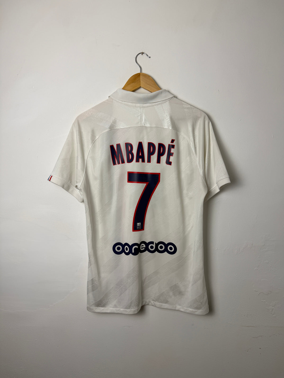 Kylian Mbappe PSG 2019-20 third football shirt (M)