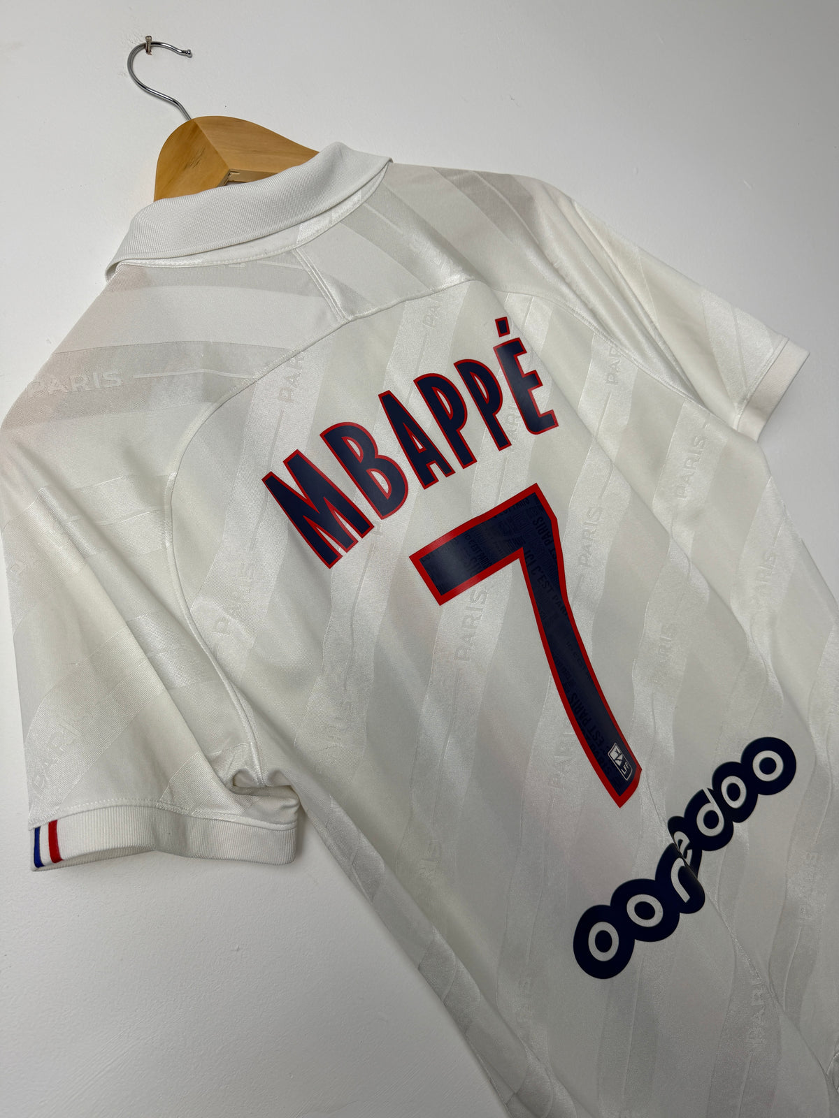 Kylian Mbappe PSG 2019-20 third football shirt (M)
