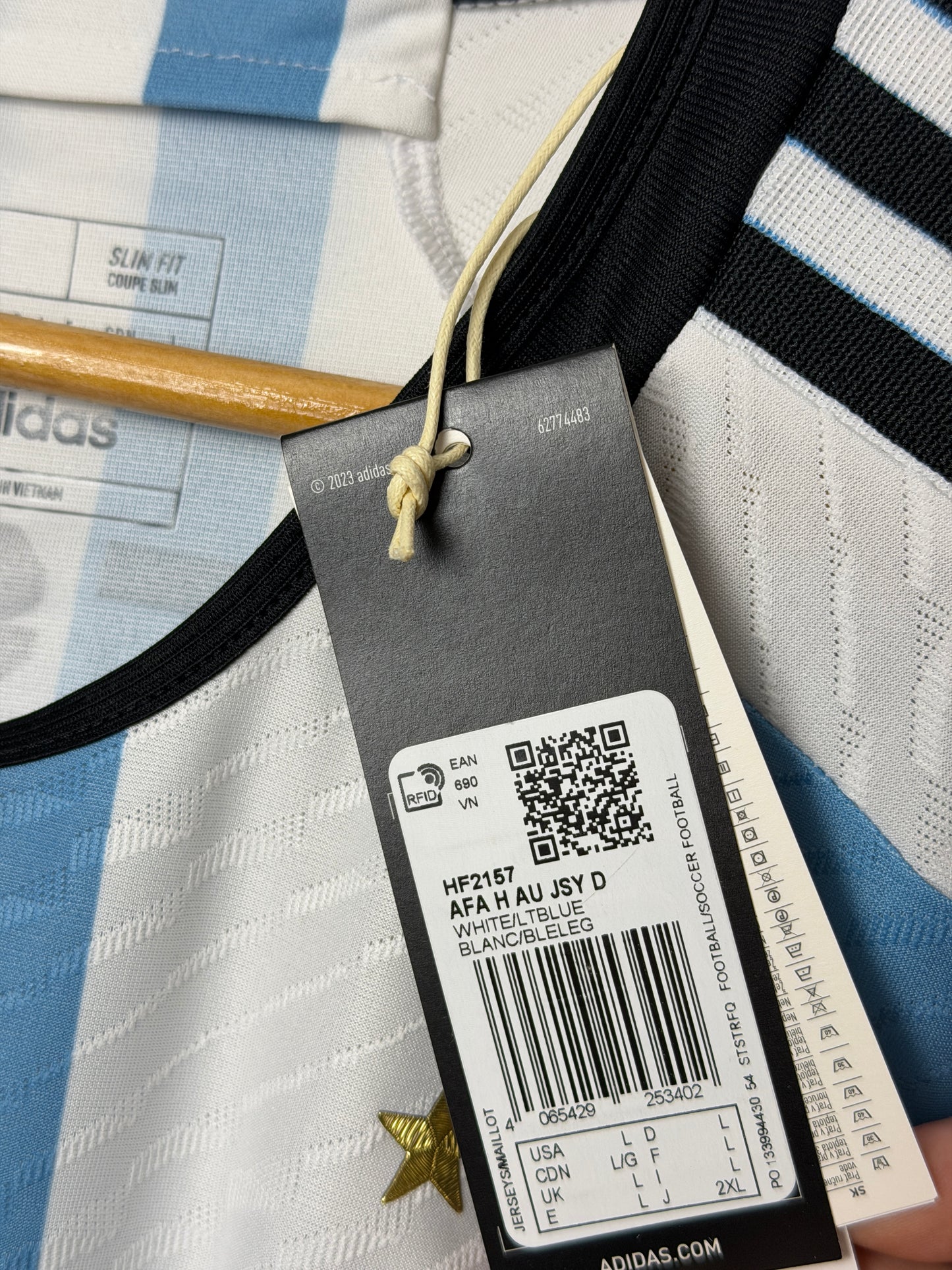 Lionel Messi Argentina 2022 World Cup final edition home football shirt (L)