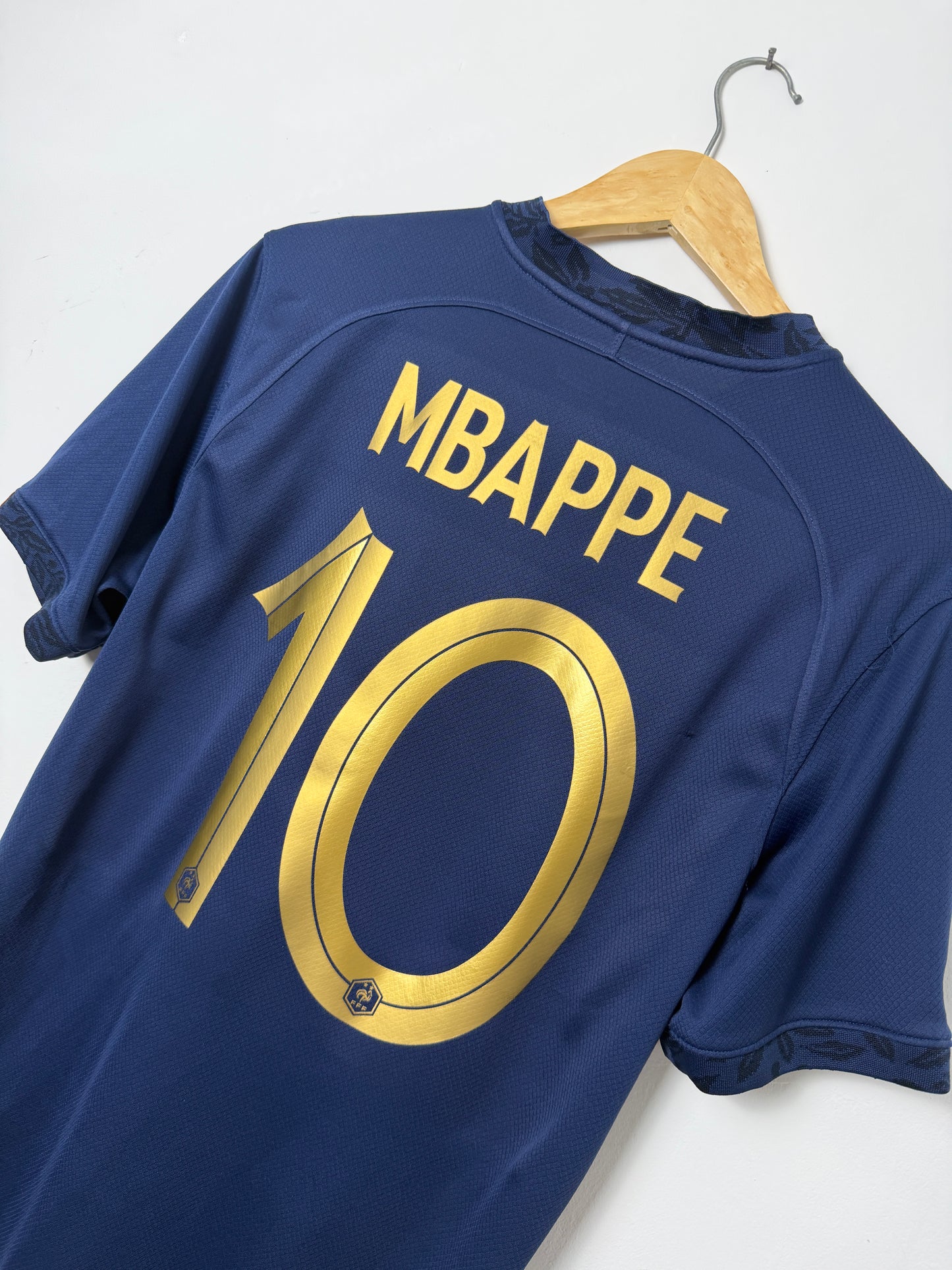 Kylian Mbappe France 2022 World Cup home football shirt (M)