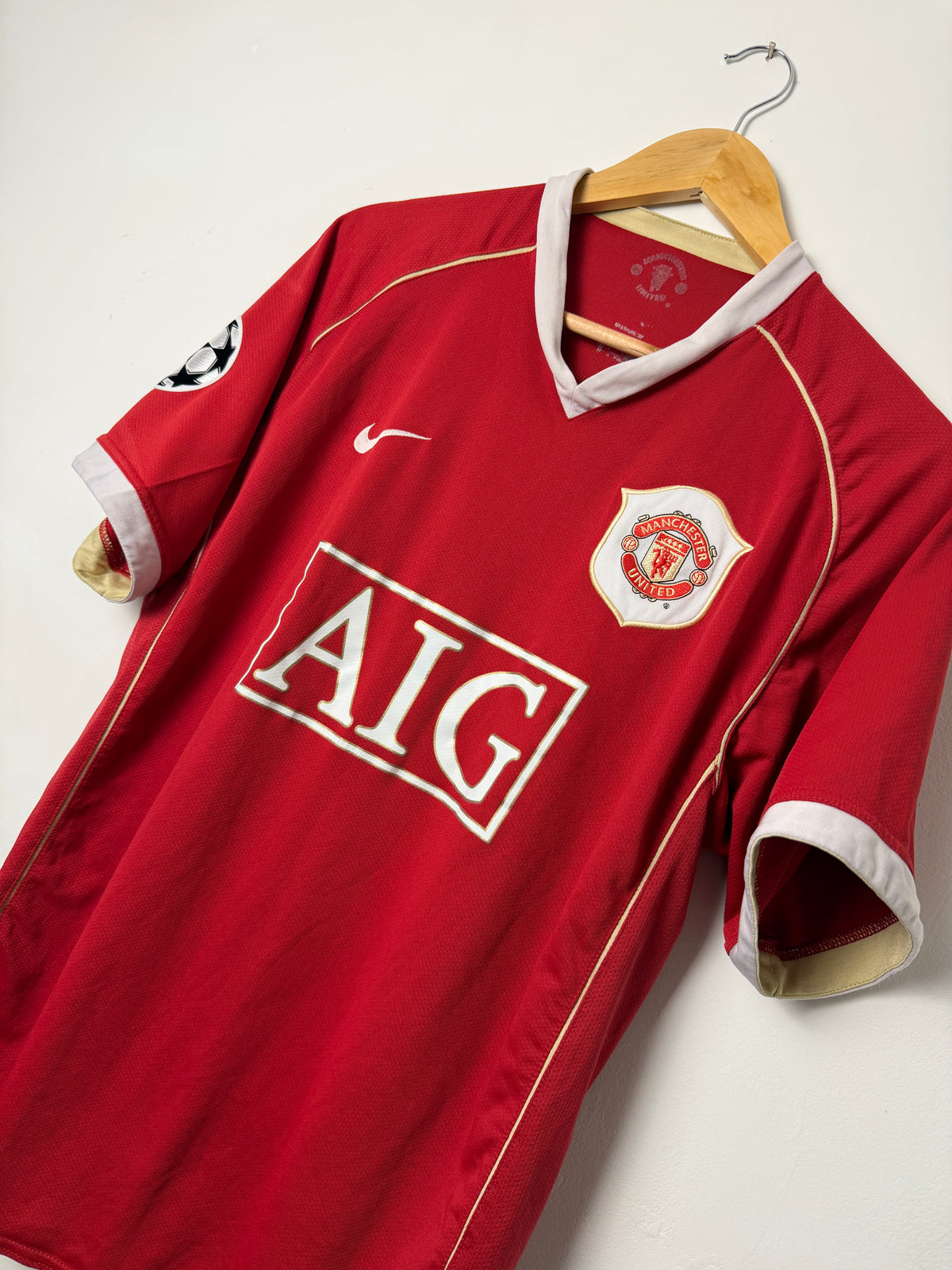 Cristiano Ronaldo Manchester United 2006-07 home football shirt (L)
