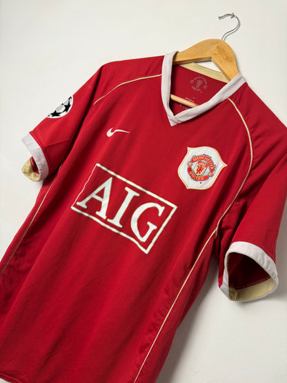 Cristiano Ronaldo Manchester United 2006-07 home football shirt (L)