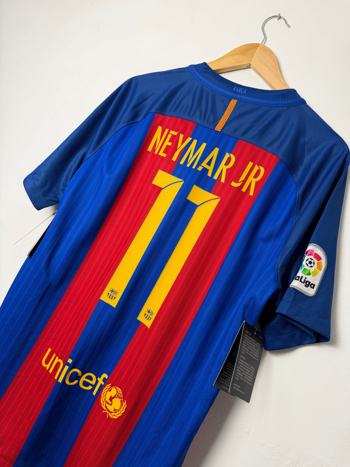 Neymar JR FC Barcelona 2016-17 home football shirt (L)