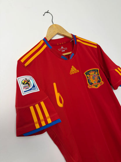 Andres Iniesta Spain 2010 World Cup home football shirt (M)