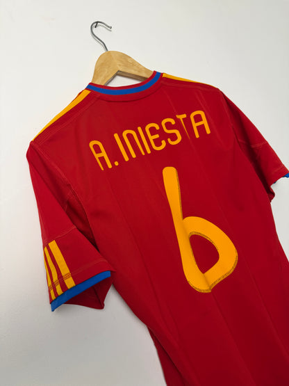 Andres Iniesta Spain 2010 World Cup home football shirt (M)