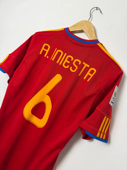 Andres Iniesta Spain 2010 World Cup home football shirt (M)