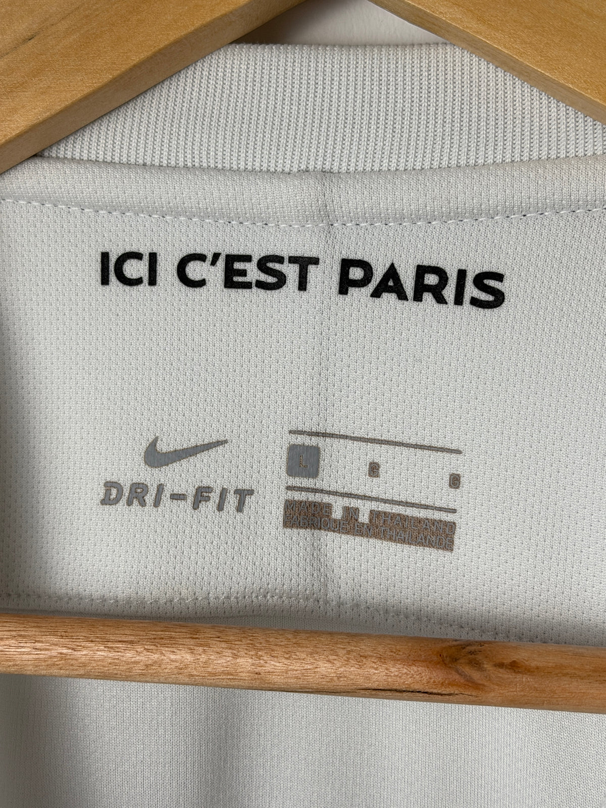 Edinson Cavani PSG 2016-17 third football shirt (L)