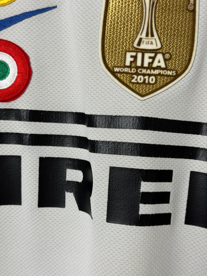 Wesley Sneijder Inter Milan 2010-11 away football shirt (M)