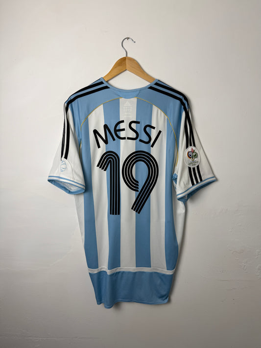 Lionel Messi Argentina 2006 World Cup home football shirt (XL)