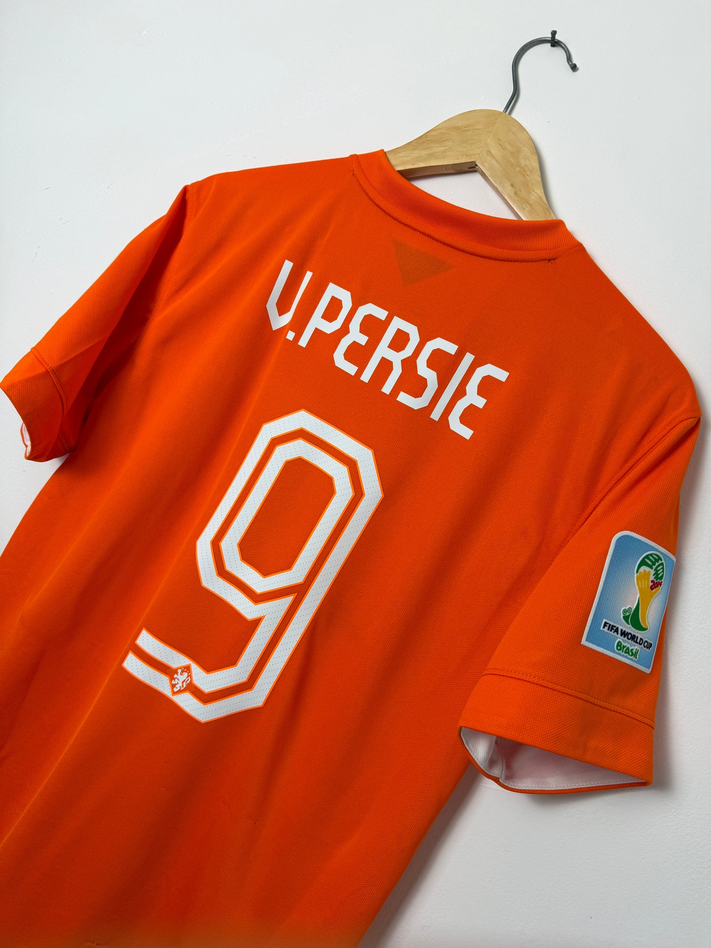 Robin Van Persie Netherlands 2014 World Cup home football shirt (M)