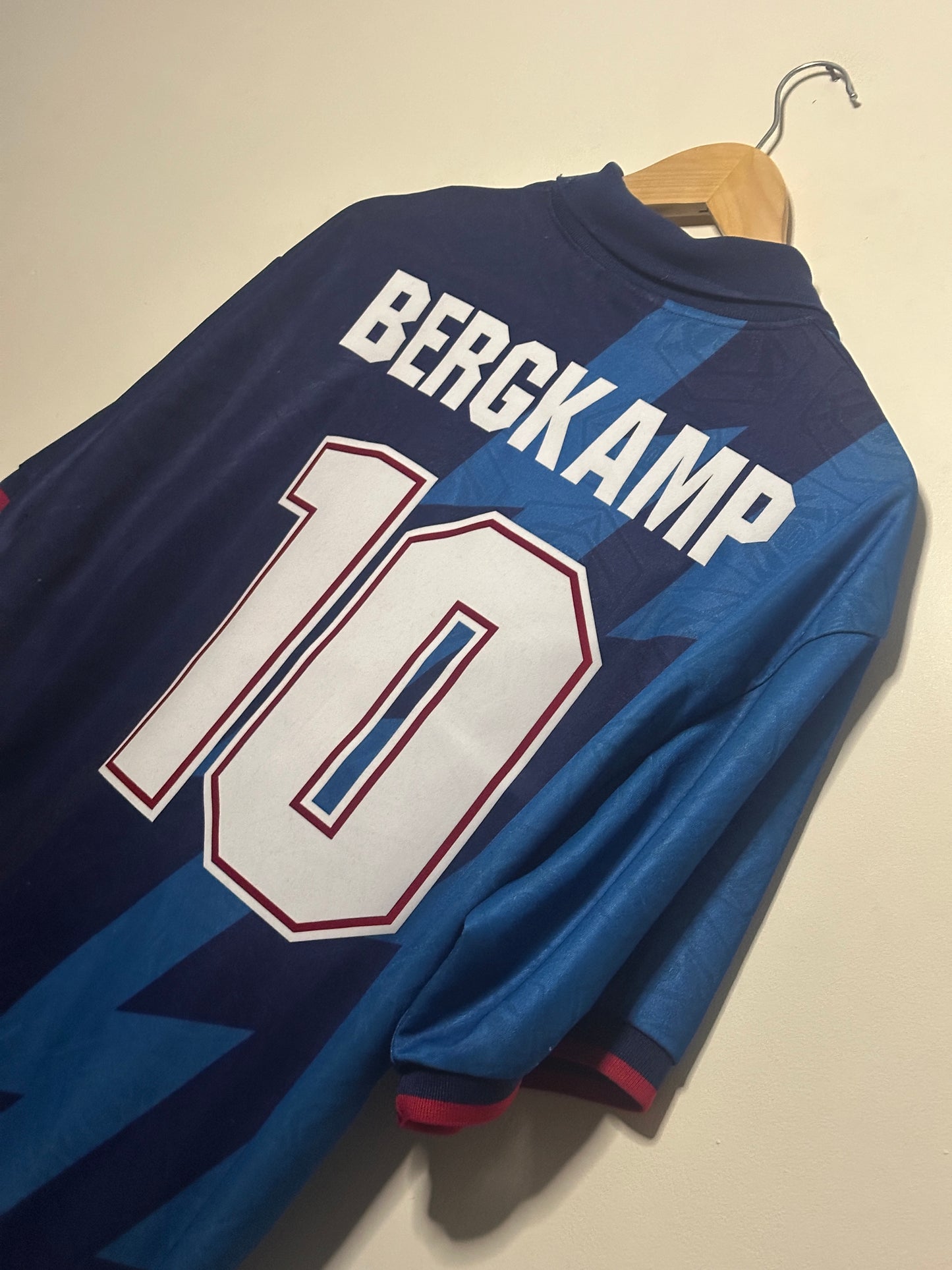 Dennis Bergkamp Arsenal FC 1994-96 away football shirt (XL)